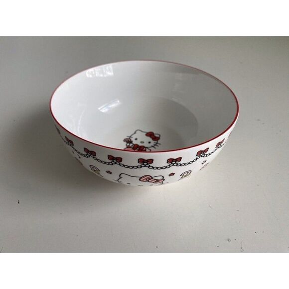 Sanrio Hello Kitty Ceramic 27 Oz Bowl Christmas Candy Cane Garland NEW - Picture 2 of 12